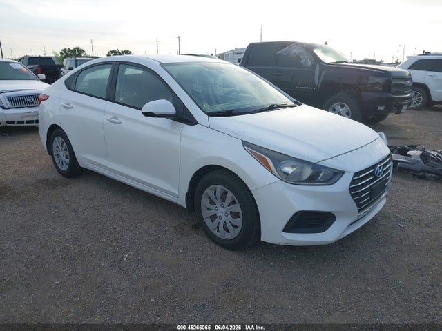 Salvage Hyundai ACCENT Image