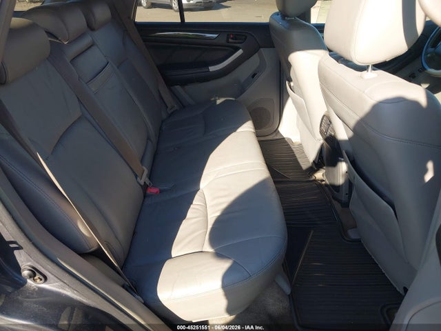 Toyota 4Runner Limited V6
