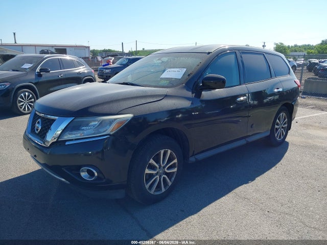 Nissan Pathfinder S
