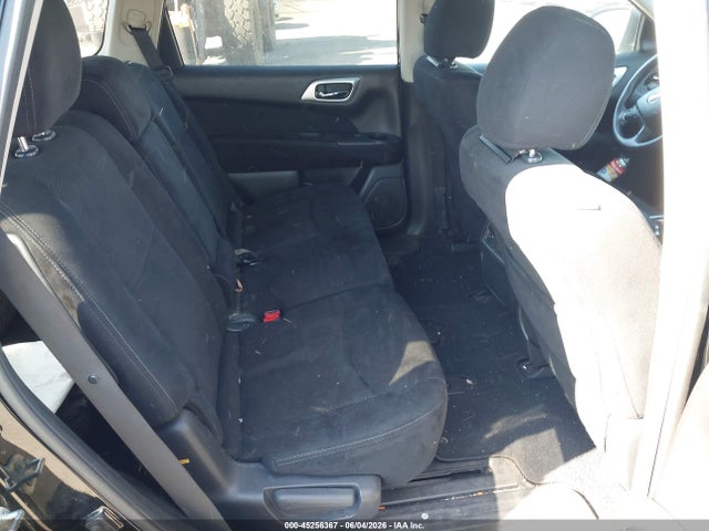 Nissan Pathfinder S
