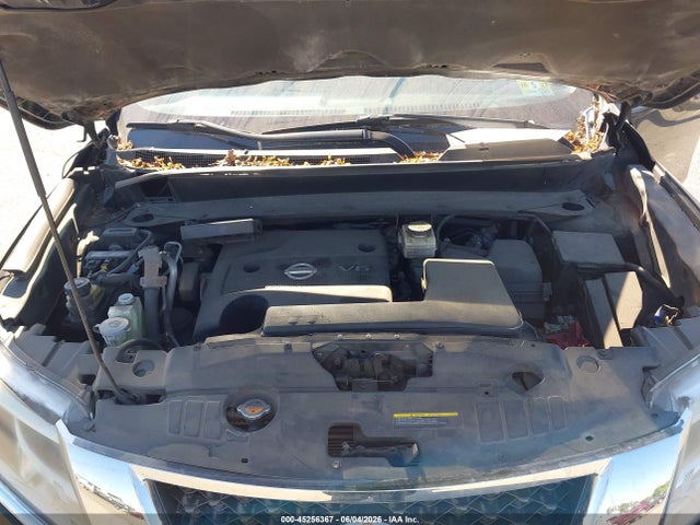 Nissan Pathfinder S