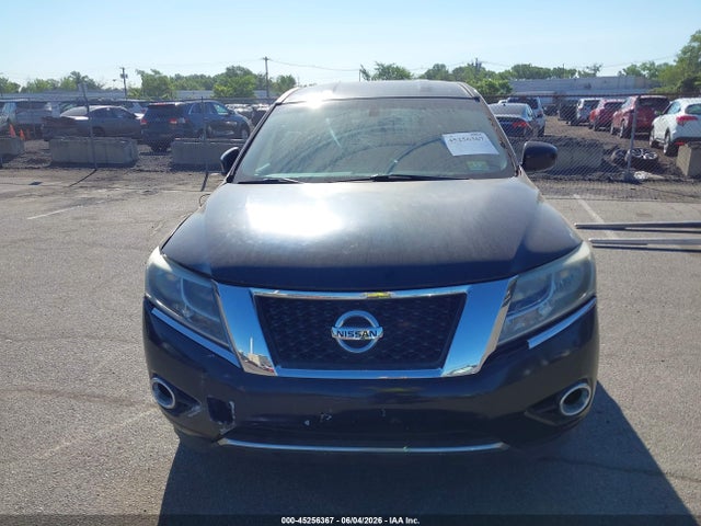 Nissan Pathfinder S