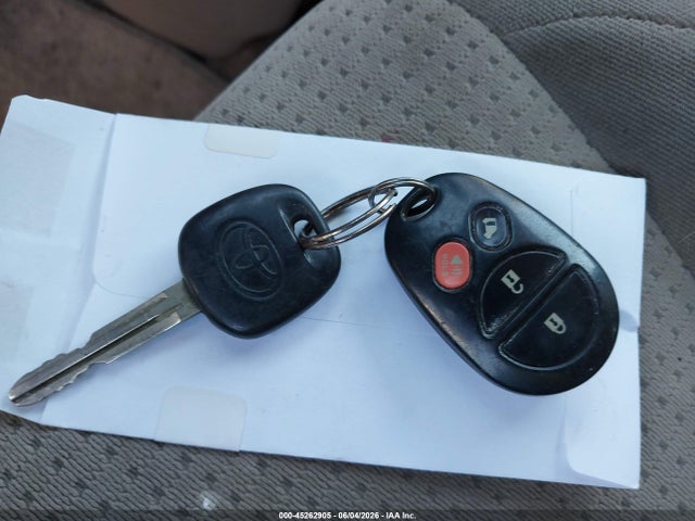 Toyota Sienna Le