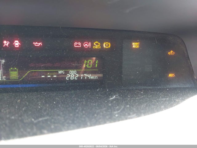 Toyota Prius v Five