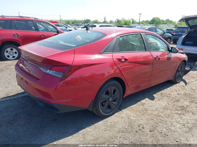 Hyundai ELANTRA Sel