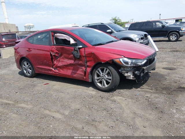 Salvage Hyundai ELANTRA Image