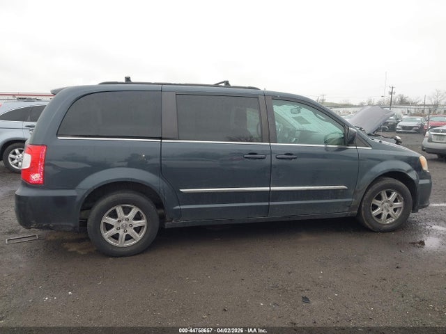 Chrysler Town & Country Touring
