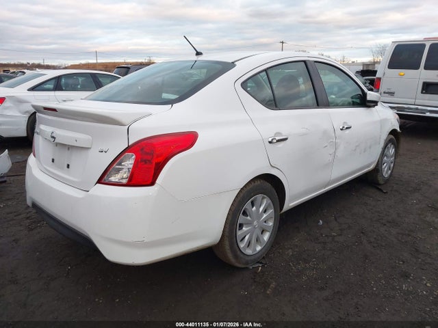 Nissan Versa 1.6 Sv