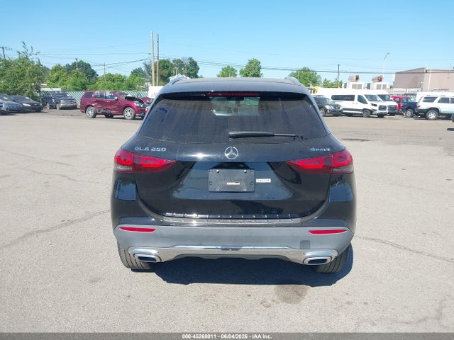 Mercedes-Benz GLA Gla 250