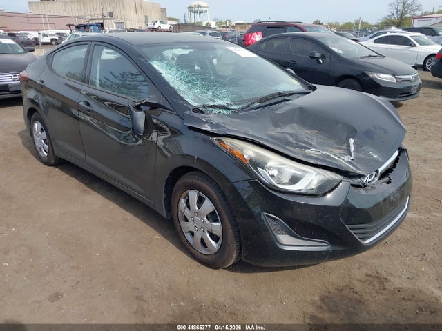 Salvage Hyundai ELANTRA Image