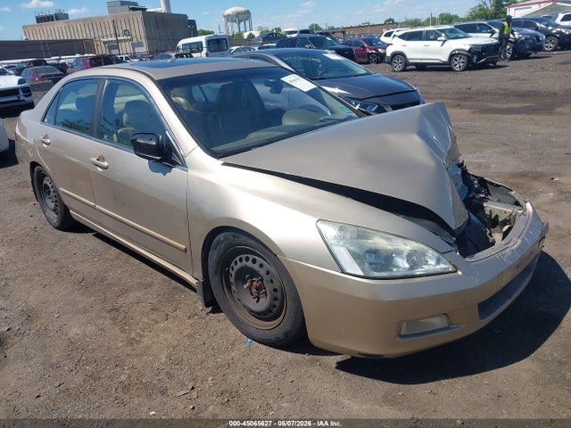 Salvage Honda Accord Image