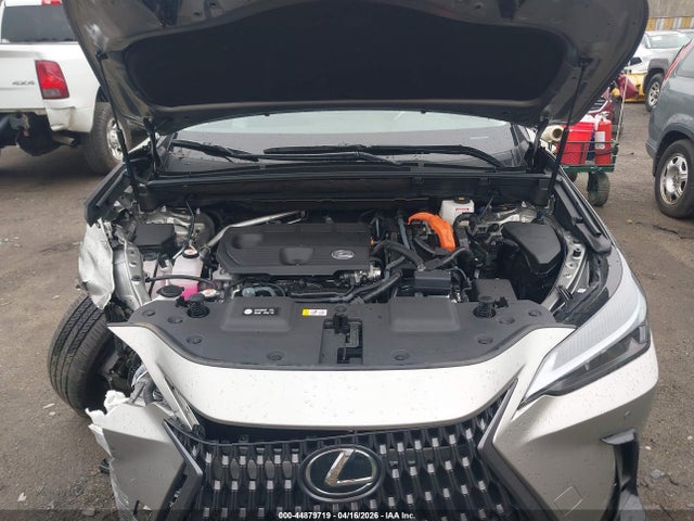 Lexus NX Premium