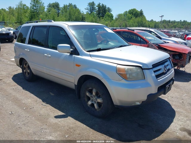 Salvage Honda Pilot Image