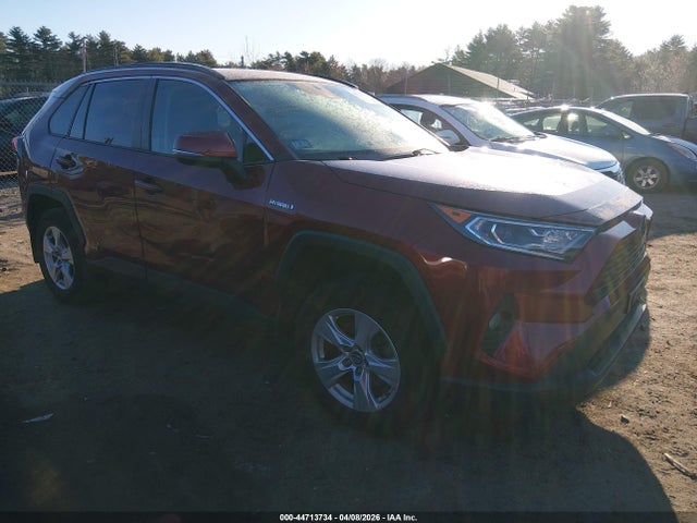 Salvage Toyota RAV4 Image