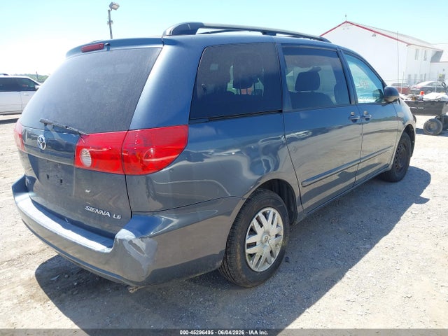 Toyota Sienna Le