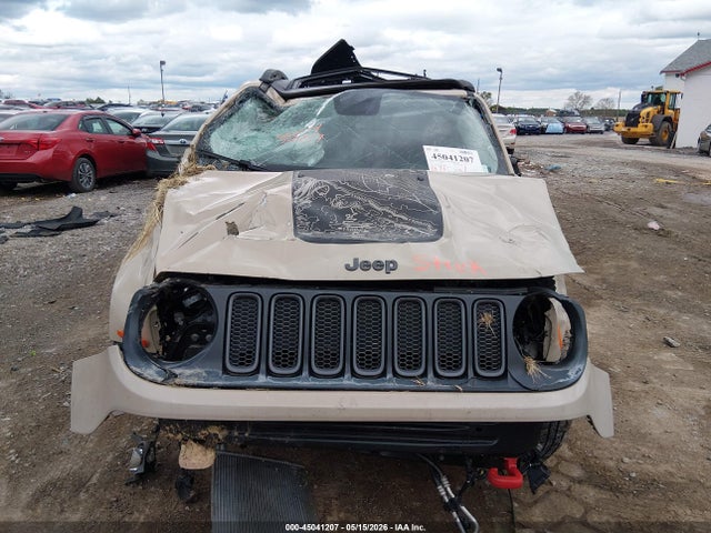 Jeep Renegade Deserthawk 4x4