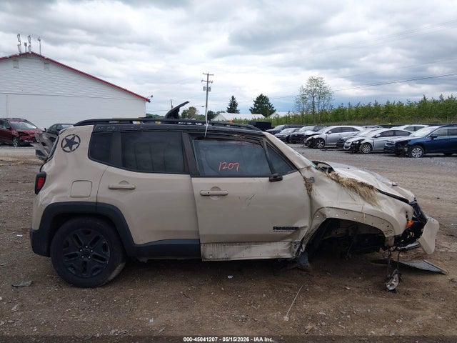 Jeep Renegade Deserthawk 4x4