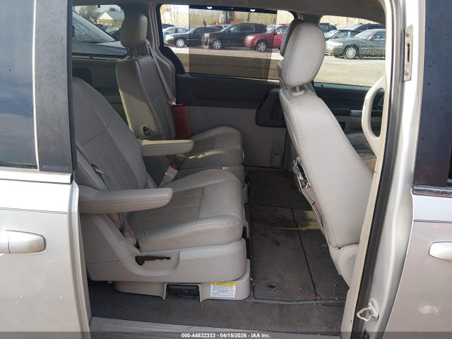 Chrysler Town & Country Touring