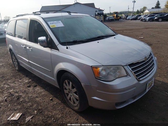 Salvage Chrysler Town & Country Image