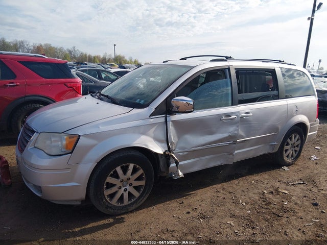 Chrysler Town & Country Touring