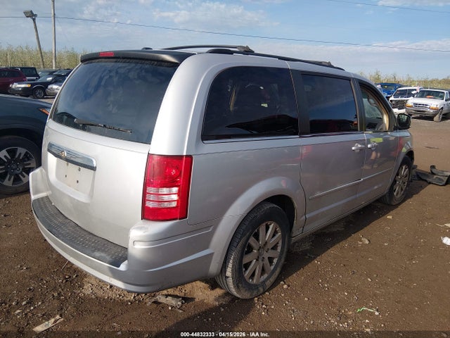 Chrysler Town & Country Touring