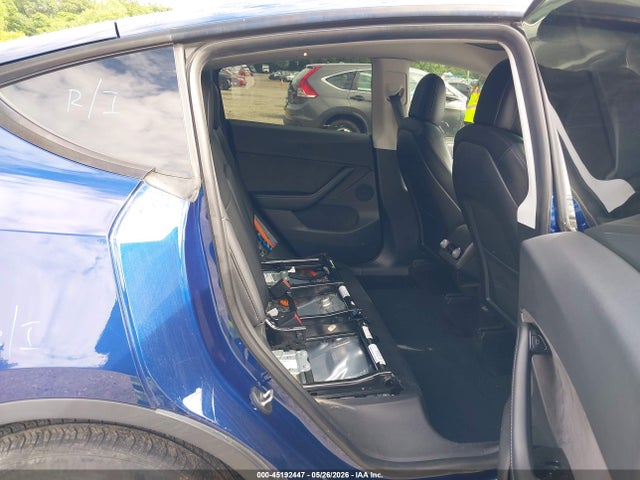 Tesla Model Y Long Range Dual Motor All-wheel Drive