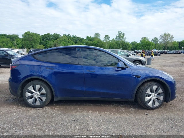 Tesla Model Y Long Range Dual Motor All-wheel Drive