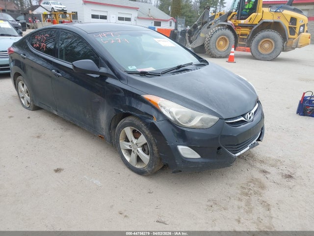 Salvage Hyundai ELANTRA Image