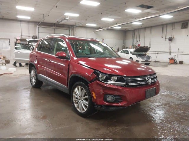 Salvage Volkswagen Tiguan Image