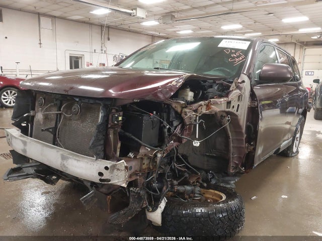 Toyota Highlander Base V6