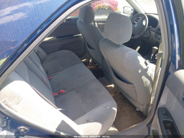 Toyota Camry Le