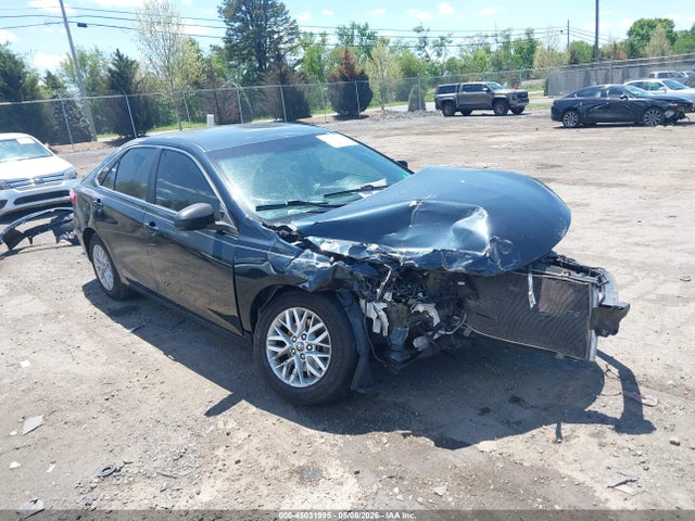 Salvage Toyota Camry Image