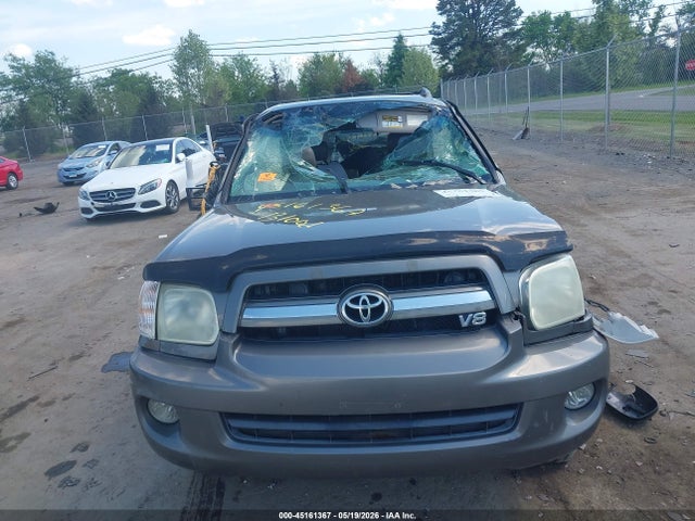Toyota Sequoia Limited V8