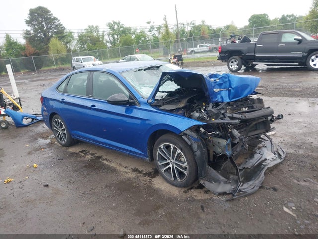 Salvage Volkswagen Jetta Image
