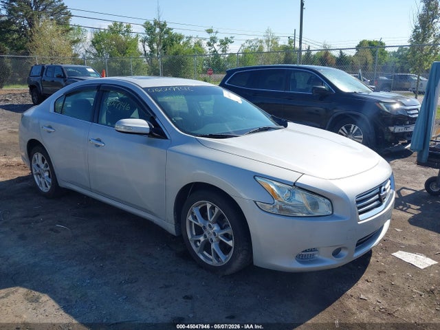Salvage Nissan Maxima Image