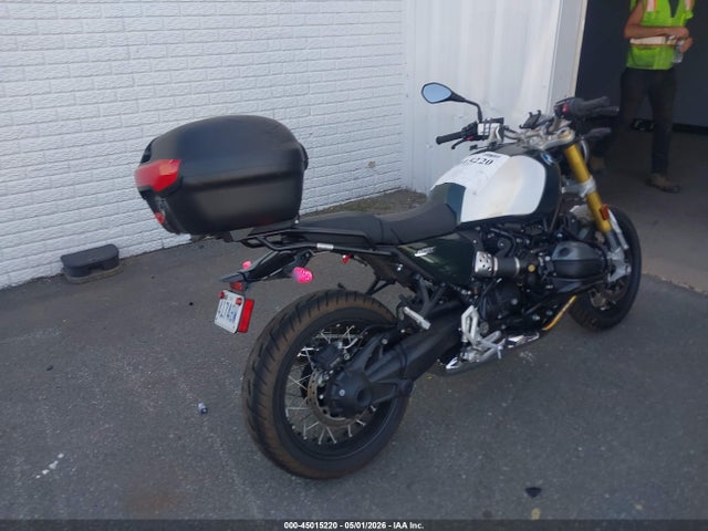 BMW R 12 Nine T