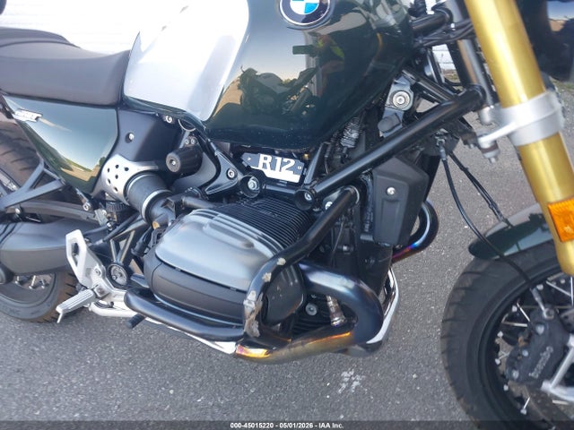 BMW R 12 Nine T