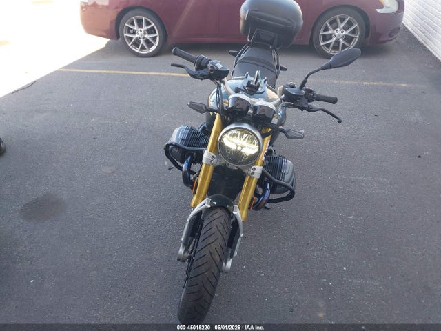 BMW R 12 Nine T