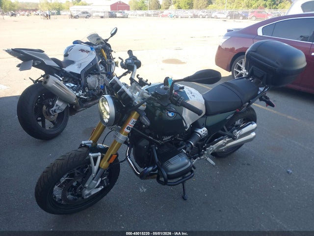 BMW R 12 Nine T