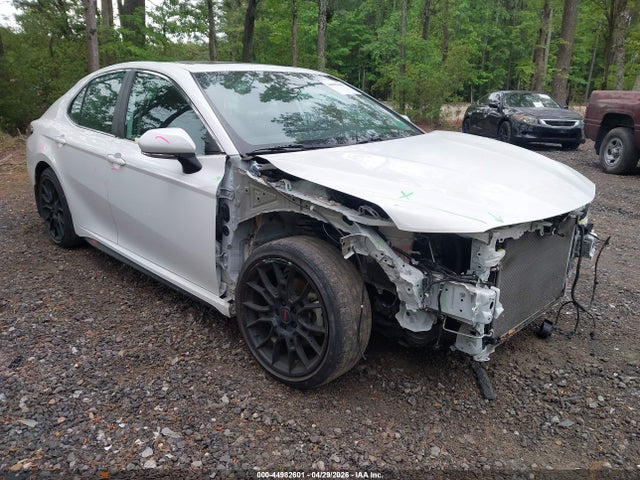 Salvage Toyota Camry Image