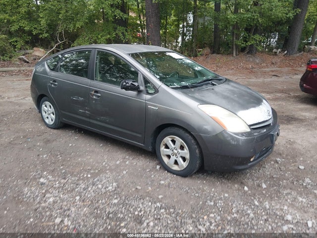 Salvage Toyota Prius Image