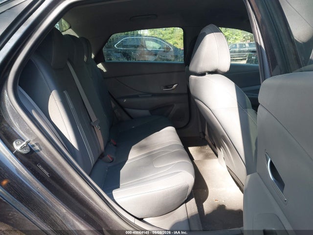 Hyundai ELANTRA Sel