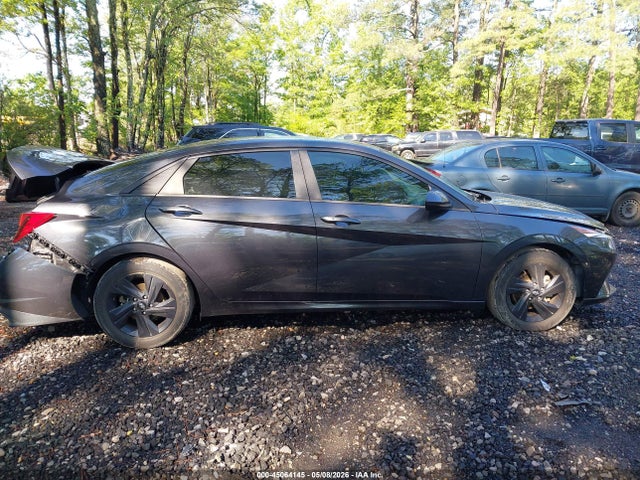 Hyundai ELANTRA Sel