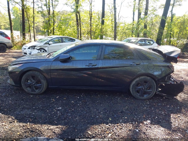 Hyundai ELANTRA Sel