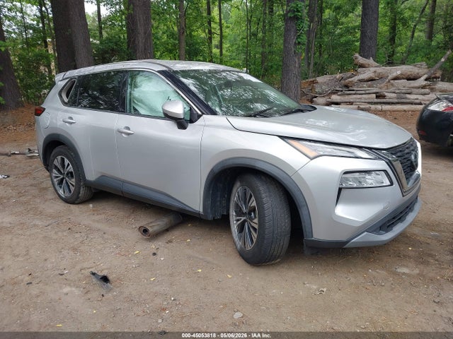 Salvage Nissan Rogue Image