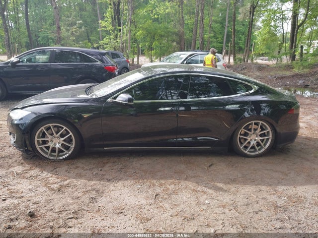 Tesla Model S P85