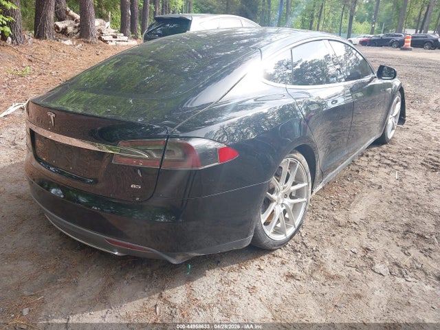 Tesla Model S P85