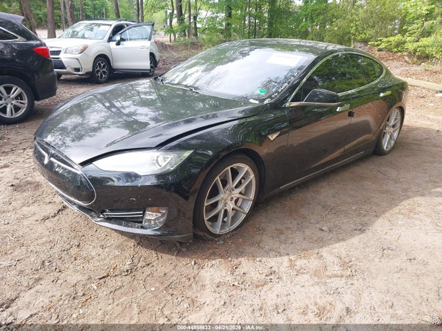 Tesla Model S P85