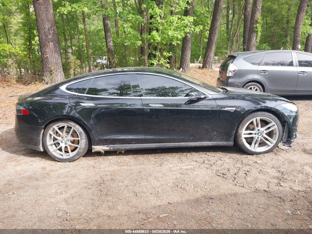 Tesla Model S P85