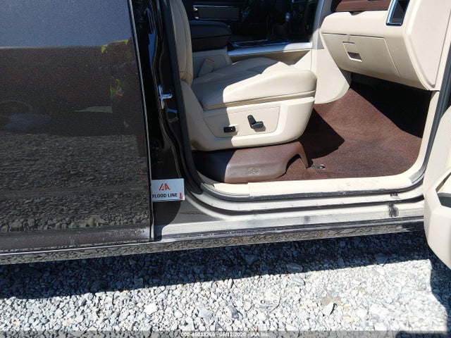 Ram 1500 Laramie  4x4 5'7 Box